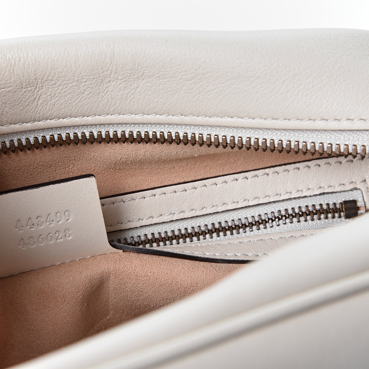 Calfskin Matelasse Medium GG Marmont Chain Shoulder Bag Mystic White