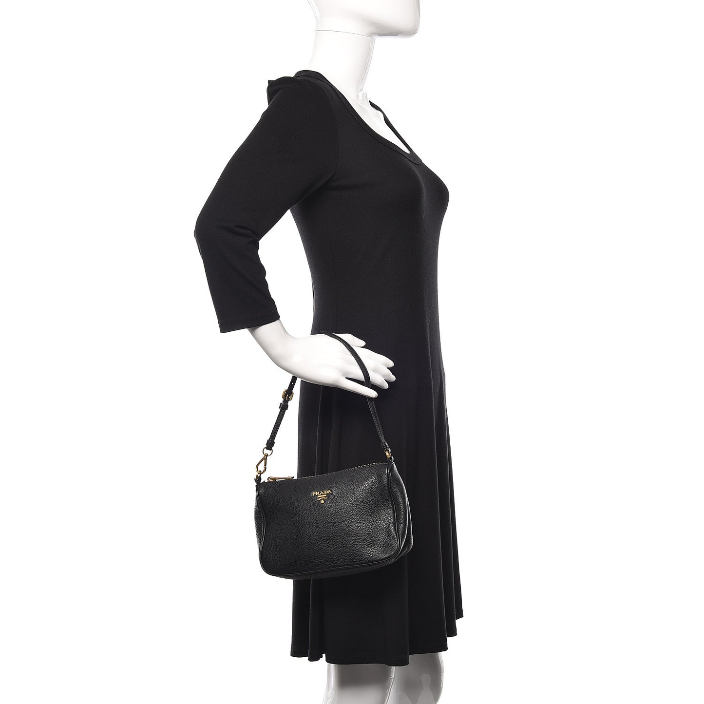 Vitello Daino Pochette Bag Black