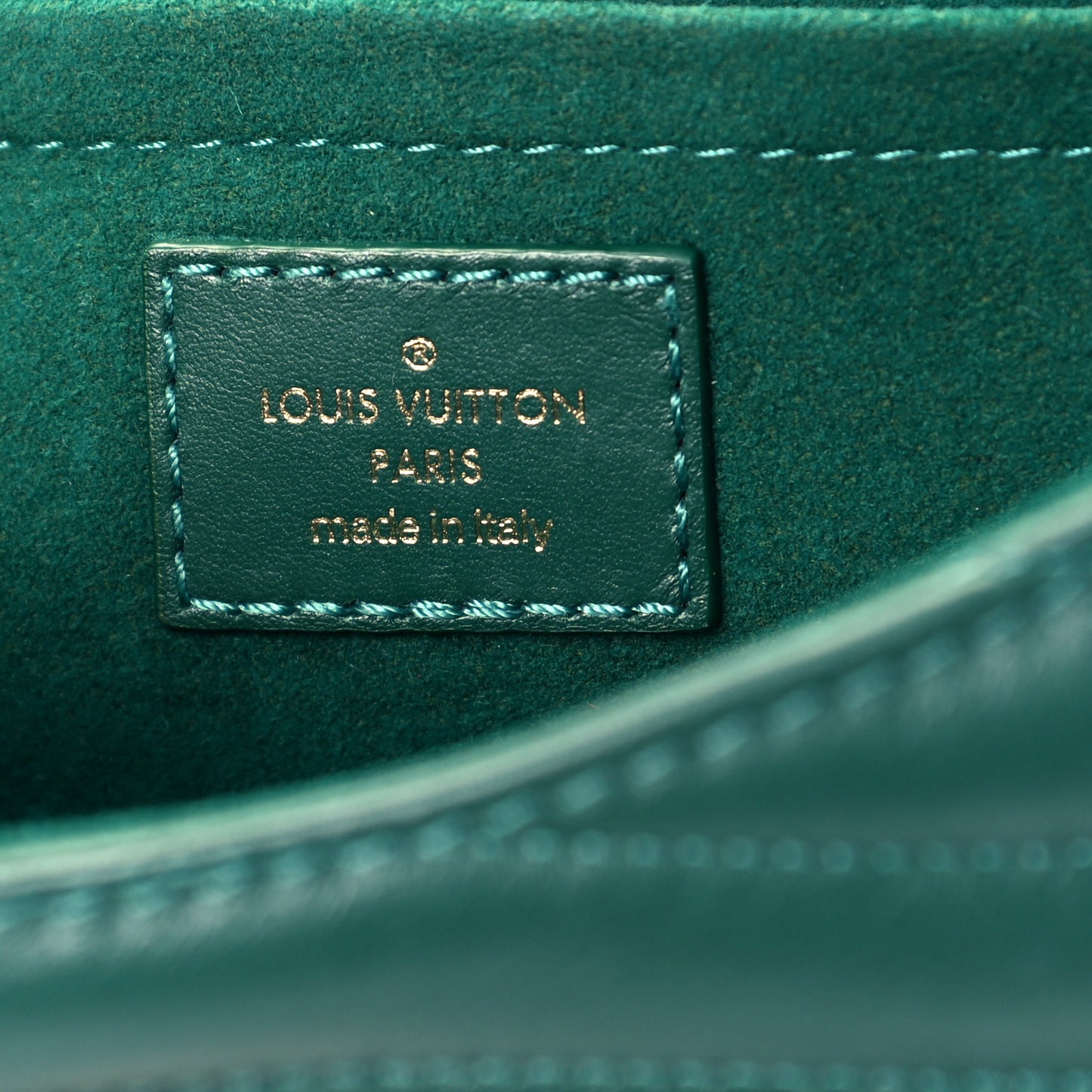 Calfskin New Wave Chain PM Emerald