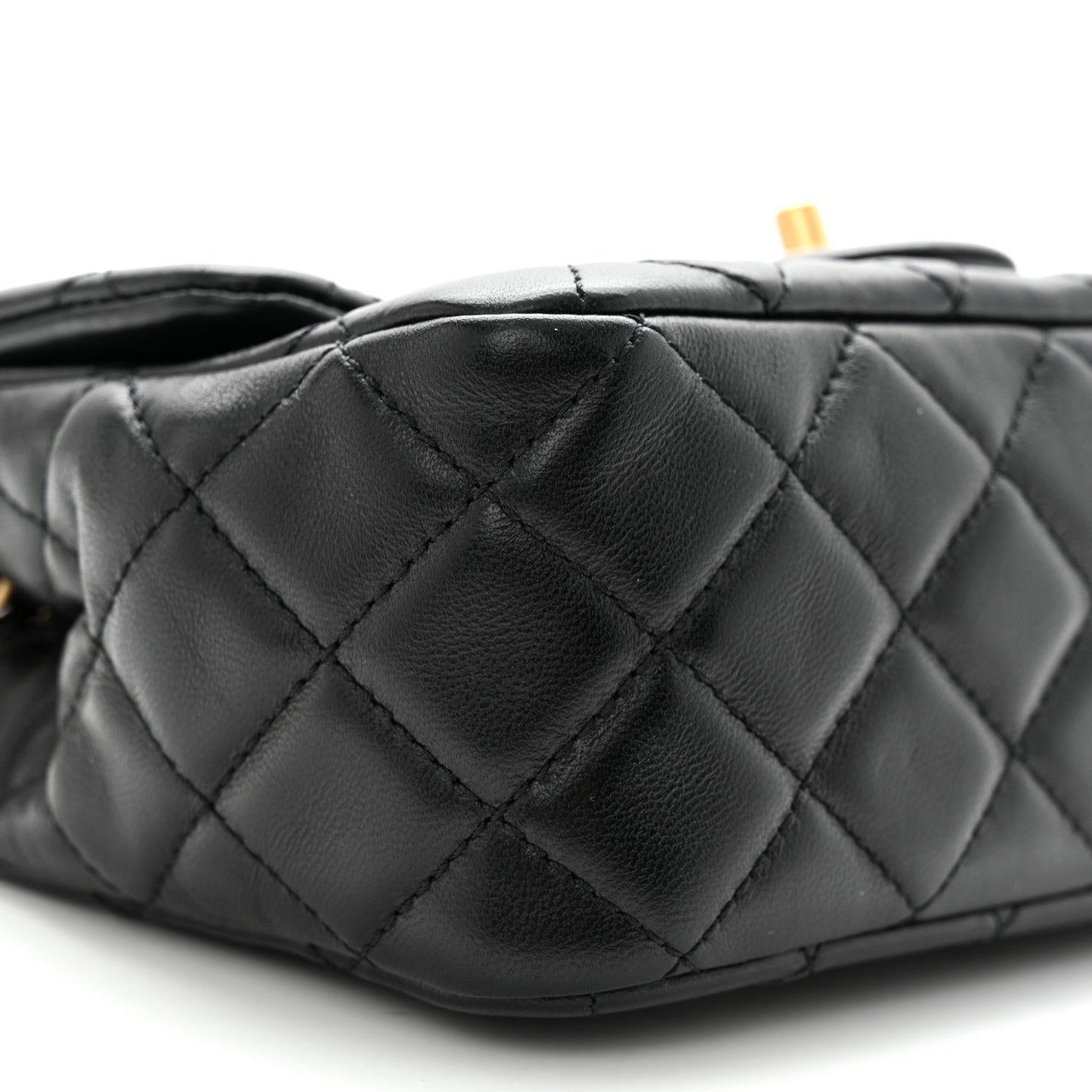 Lambskin Quilted Mini Pearl Crush Flap Black