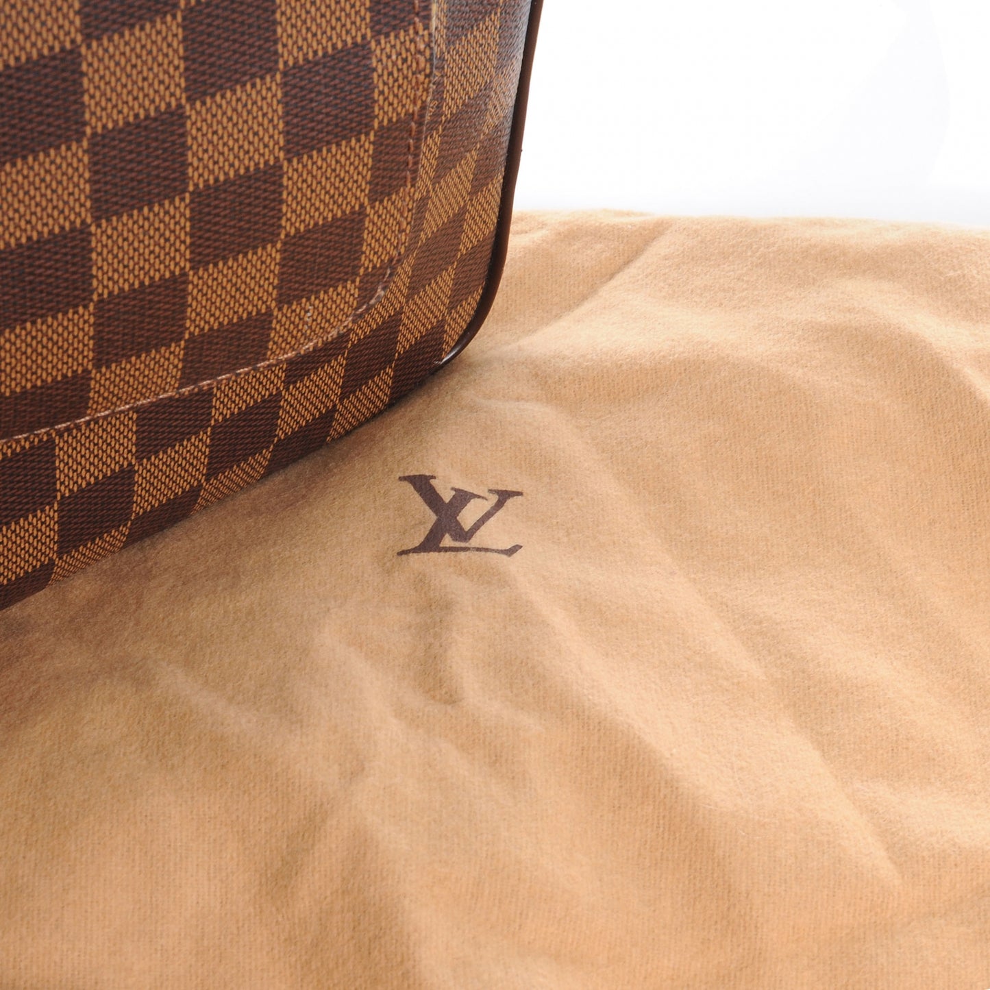 Damier Ebene Olav MM Messenger Bag