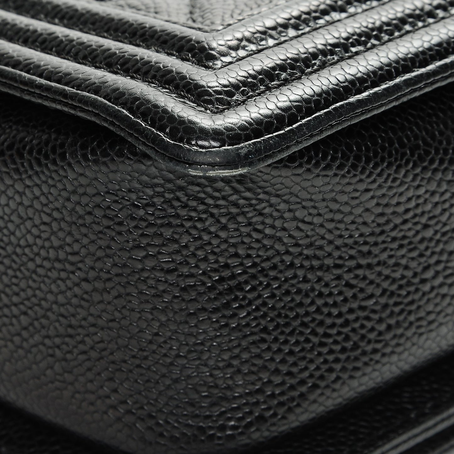 Caviar Quilted Large Boy Flap Black