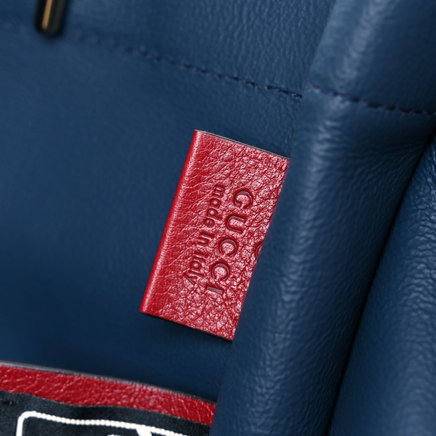 X MLB Suede Calfskin NY Yankees Large Rajah Chain Tote New Blue Romantic Cherry