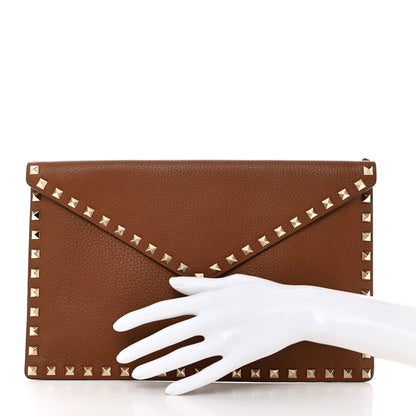 Valentino Garavani Pebbled Calfskin Large Rockstud Envelope Clutch Light Cuir 2 of 7