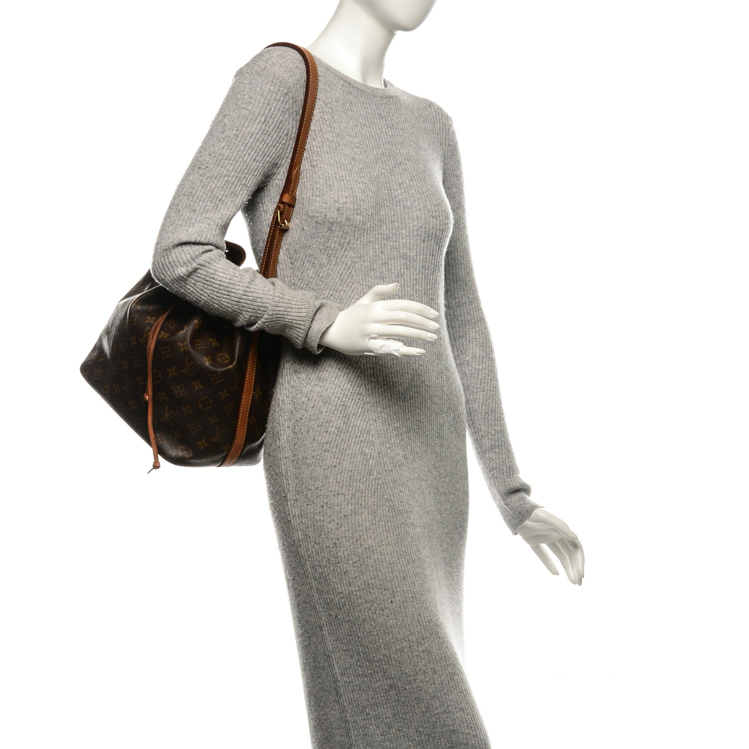 Louis Vuitton Monogram Petit Noe 2 of 9