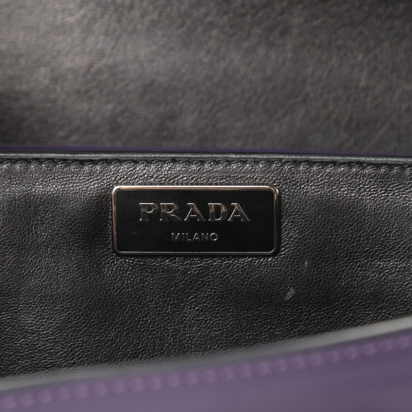 Box Calfskin Shoulder Bag Black Viola