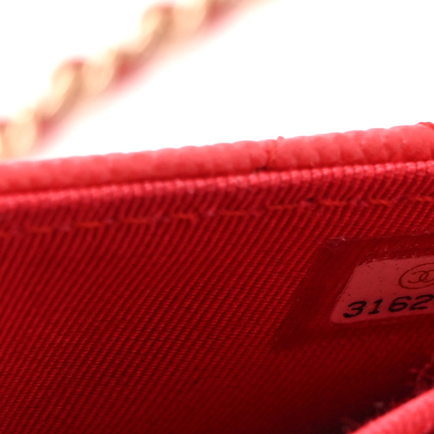 Caviar Quilted Flap Card Holder On Chain Red