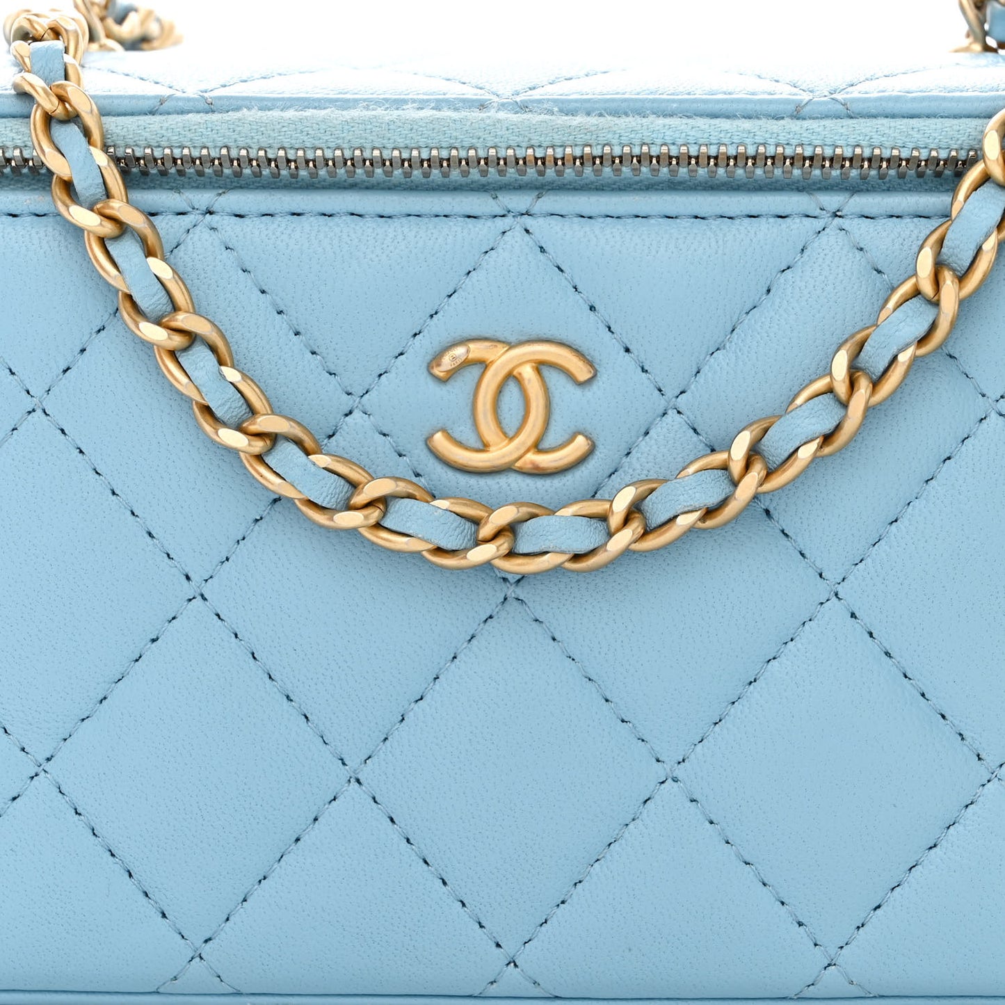 Lambskin Quilted Pearl Crush Small Vanity Case With Chain Light Blue