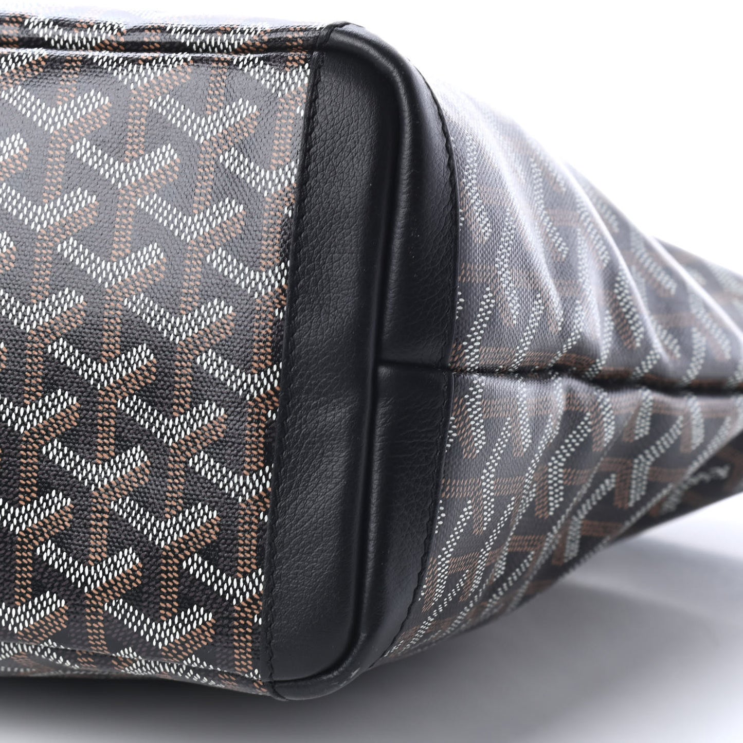 Goyardine Artois PM Black