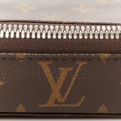 Louis Vuitton Monogram Horizon Accessories Pouch 6 of 8