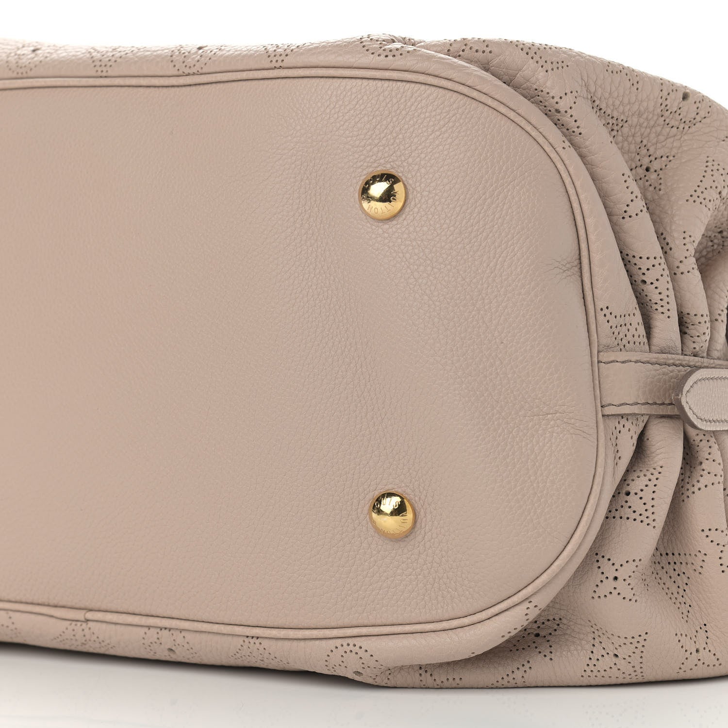 Louis Vuitton Mahina XL Sable 9 of 13