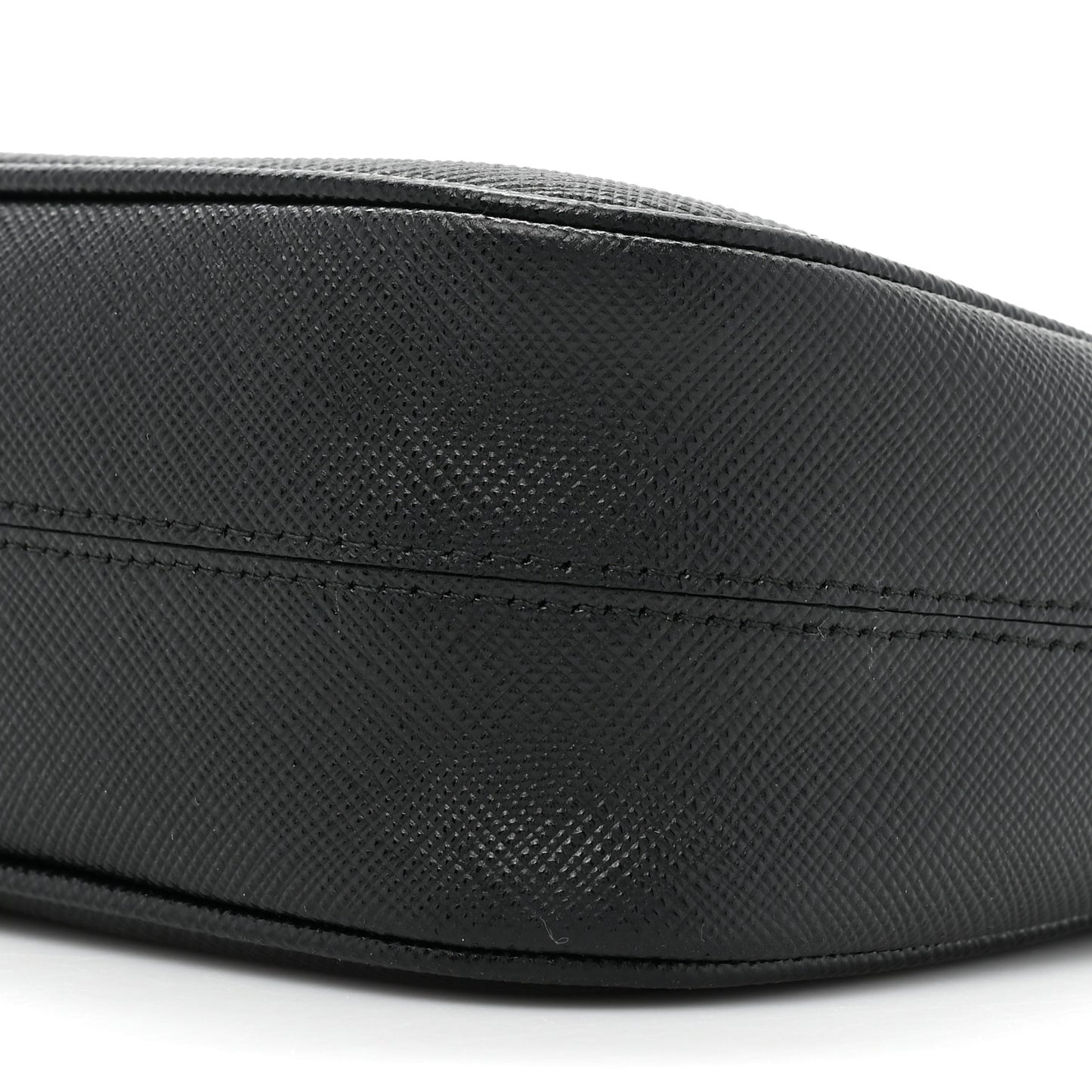 Saffiano Lux Re-Edition 2005 Shoulder Bag Black