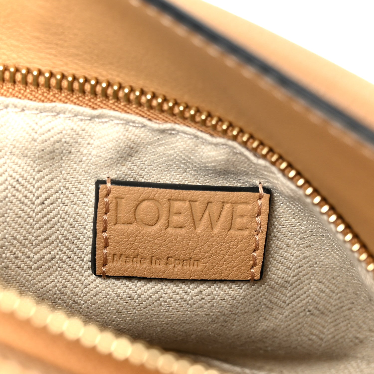 Loewe Calfskin Small Puzzle Bag Dune Warm Desert 6 of 11