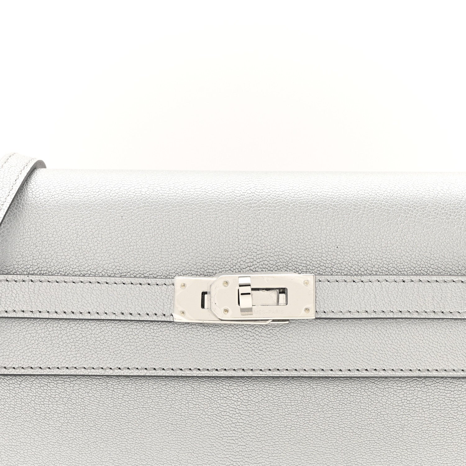 Hermes Metallic Chevre Chamkilight Kelly Wallet To Go Argent 9 of 12