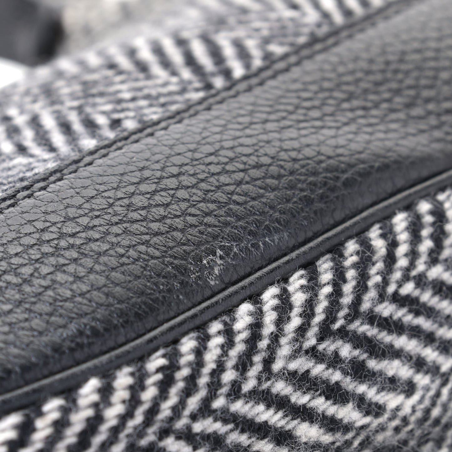 Knit Shoulder Bag Black White