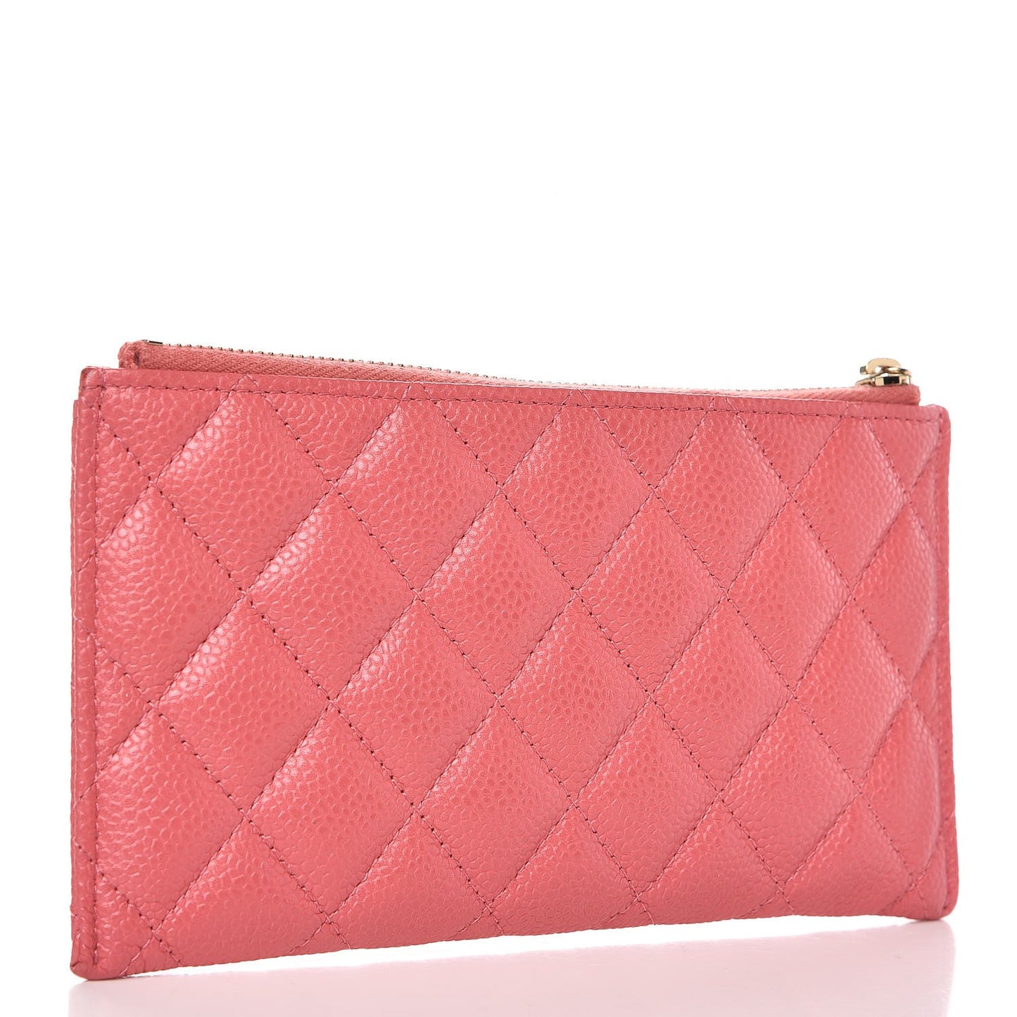 Iridescent Caviar Quilted Classic Zip Pouch Pink