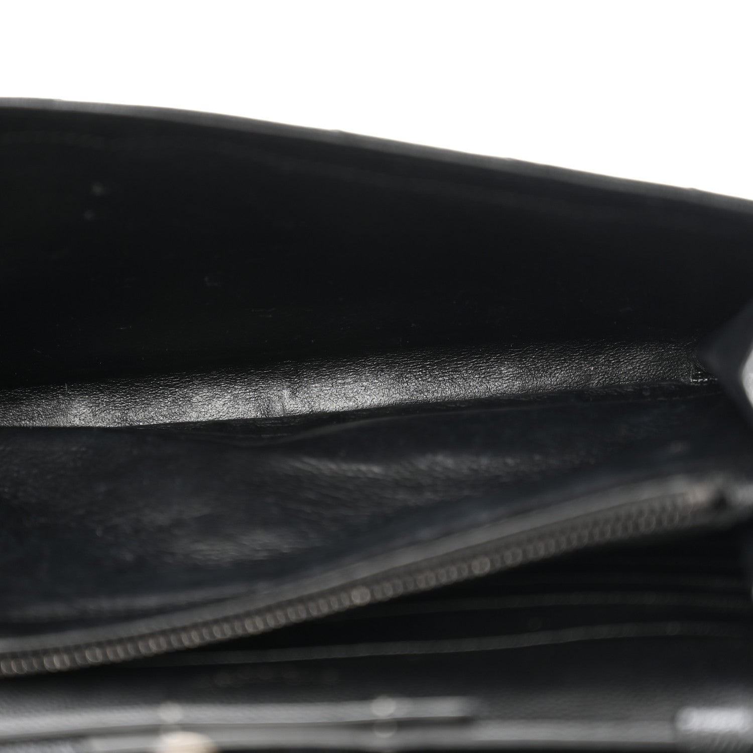 Saint Laurent Grain De Poudre Matelasse Chevron Monogram Monochrome Chain Wallet Black 5 of 13