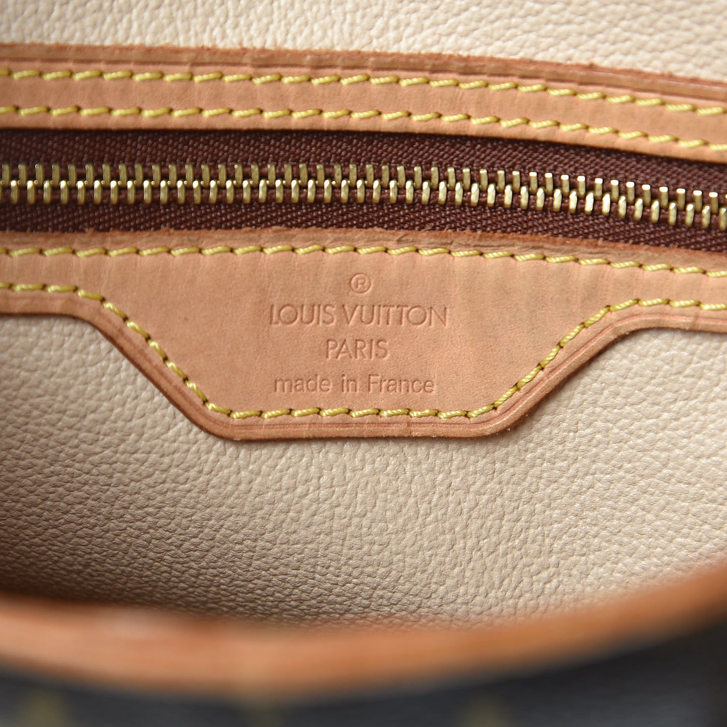 Monogram Petit Bucket 23