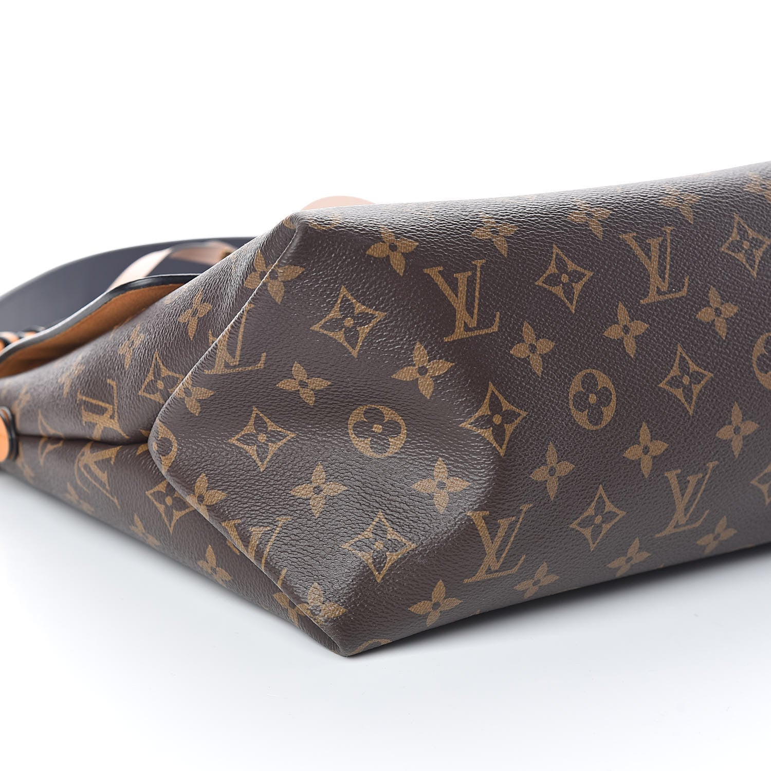 Louis Vuitton Monogram Beaubourg MM Safran Imperial 9 of 10