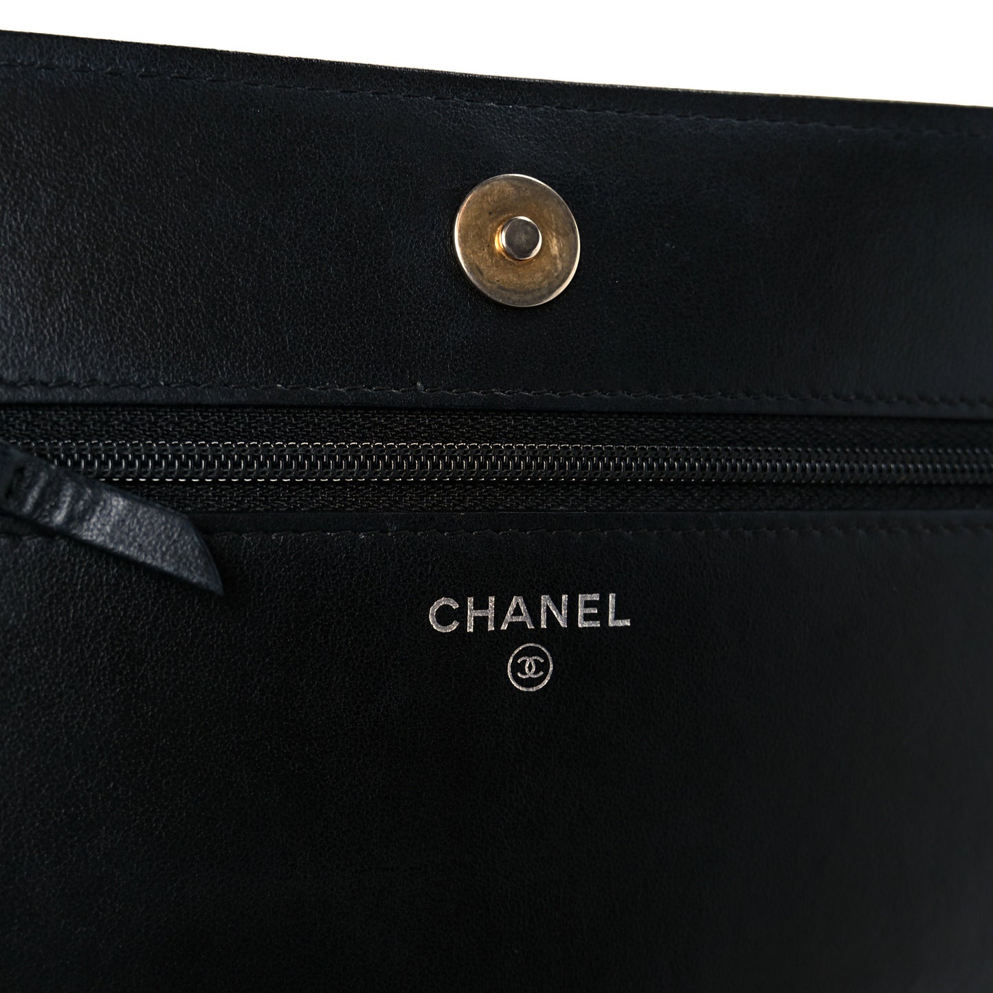 Aged Calfskin Quilted Gabrielle Wallet On Chain WOC Black