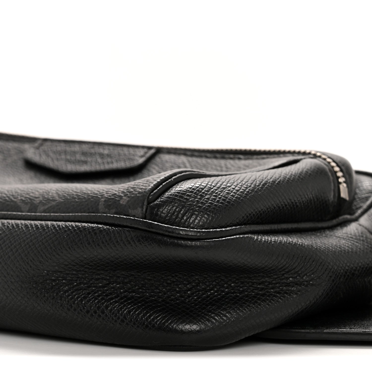 Louis Vuitton Taiga Monogram Outdoor Bumbag Black 10 of 13