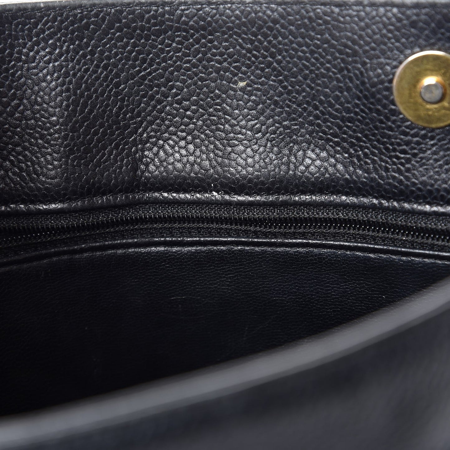 Caviar Shoulder Bag Black
