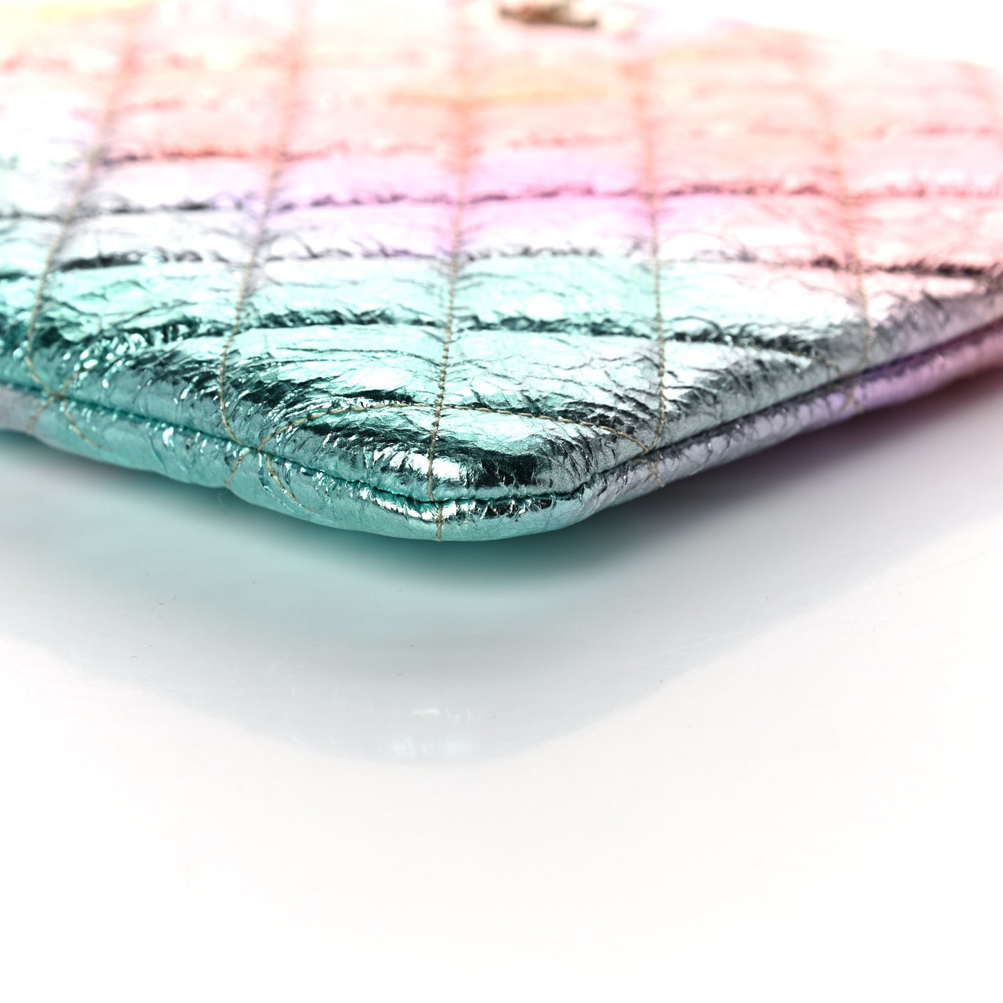 Metallic Goatskin Quilted Medium 2.55 Reissue Cosmetic Case Multicolor