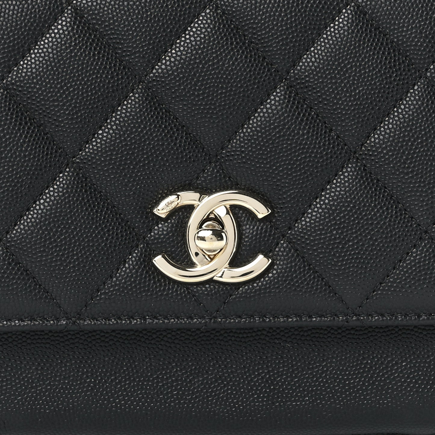 Caviar Quilted Medium Business Affinity Flap Black