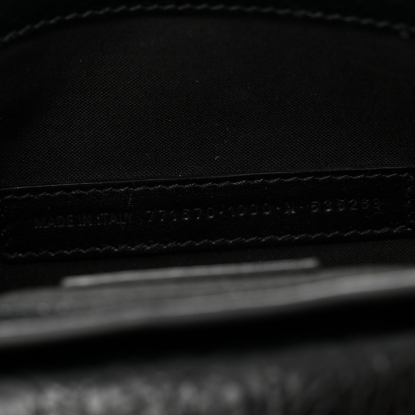 Agneau Arena Le Cagole Sling Bag XS Black