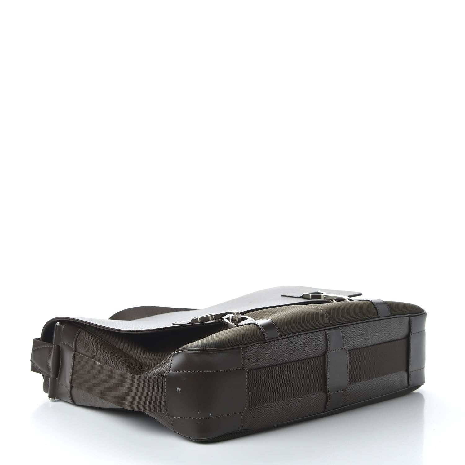 Louis Vuitton Taiga Dersou Messenger Bag Grizzli 4 of 12