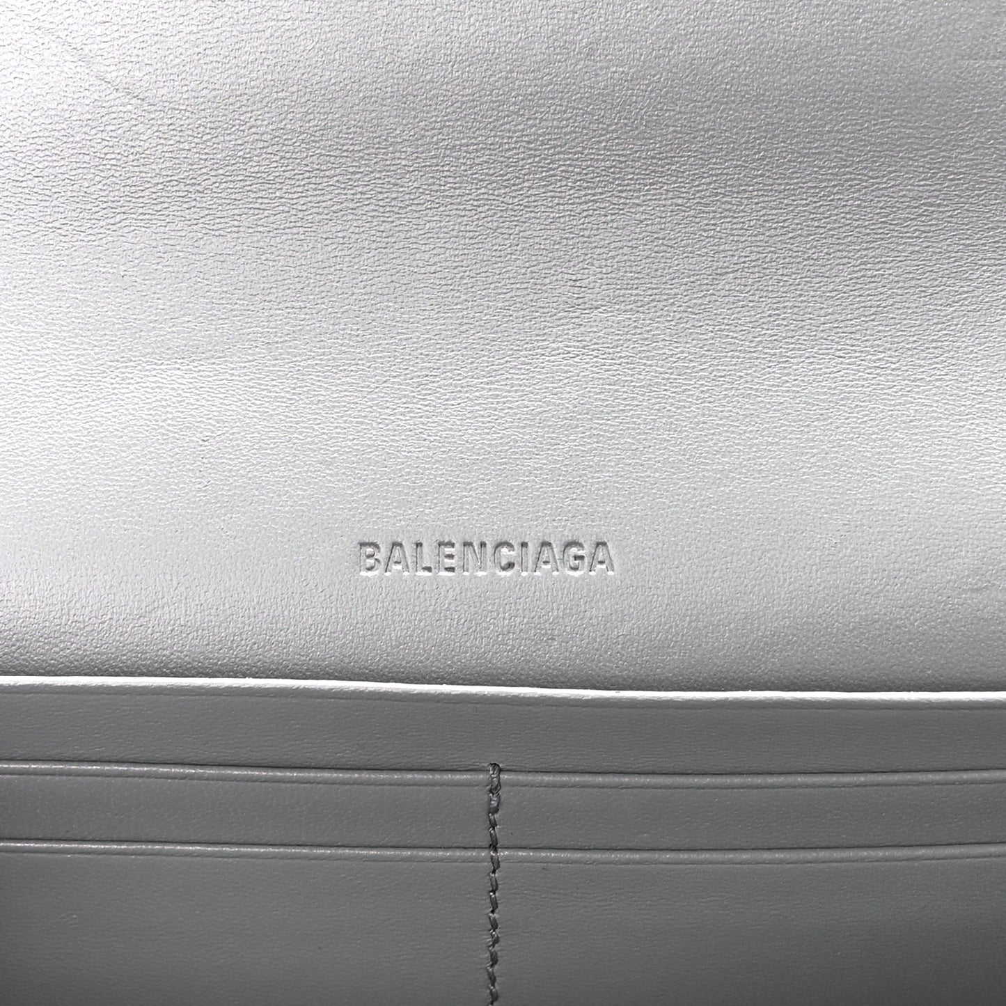 Extra Supple Calfskin Crocodile Embossed Gossip Wallet On Chain Balenciaga Grey