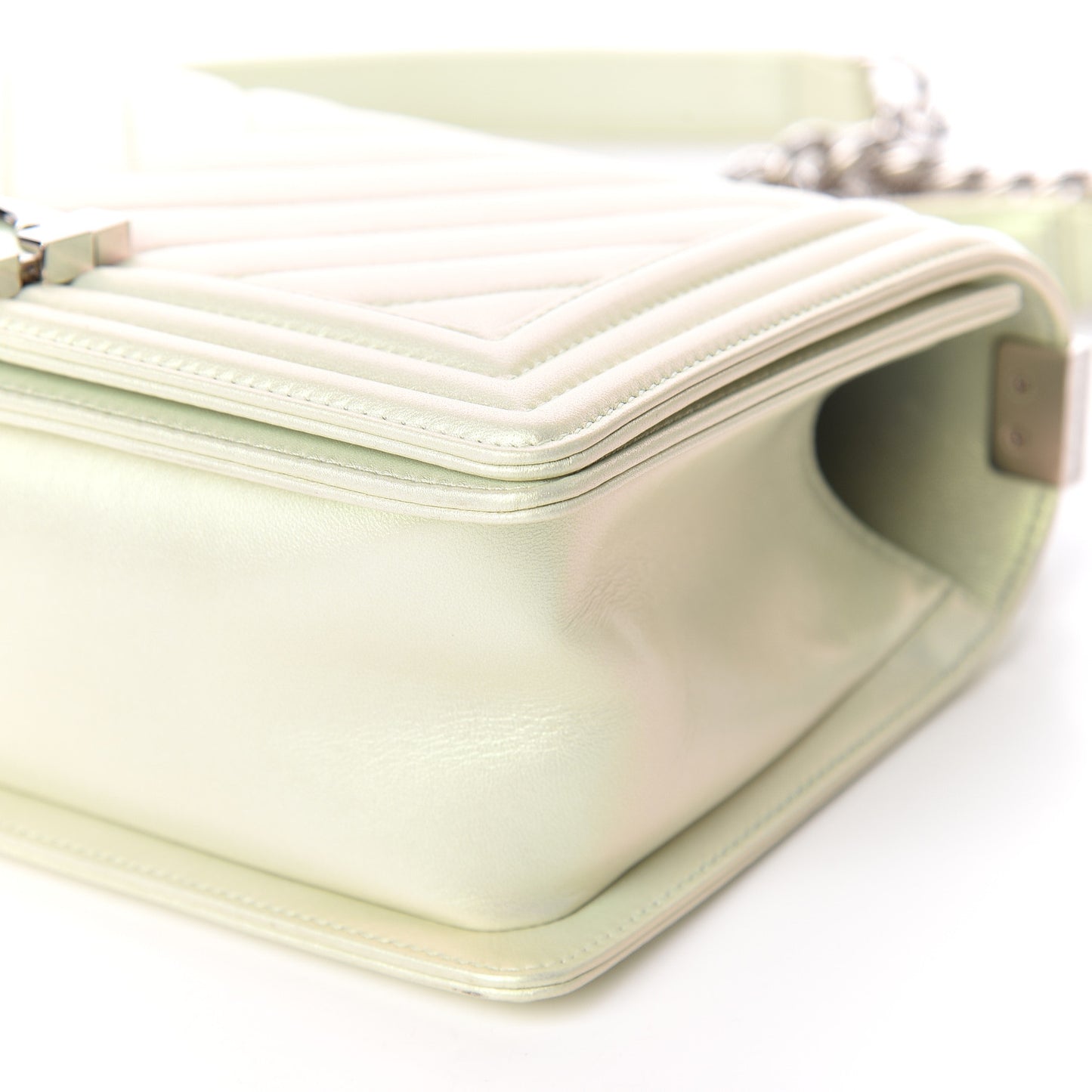 Iridescent Lambskin Chevron Quilted Medium Boy Flap Green