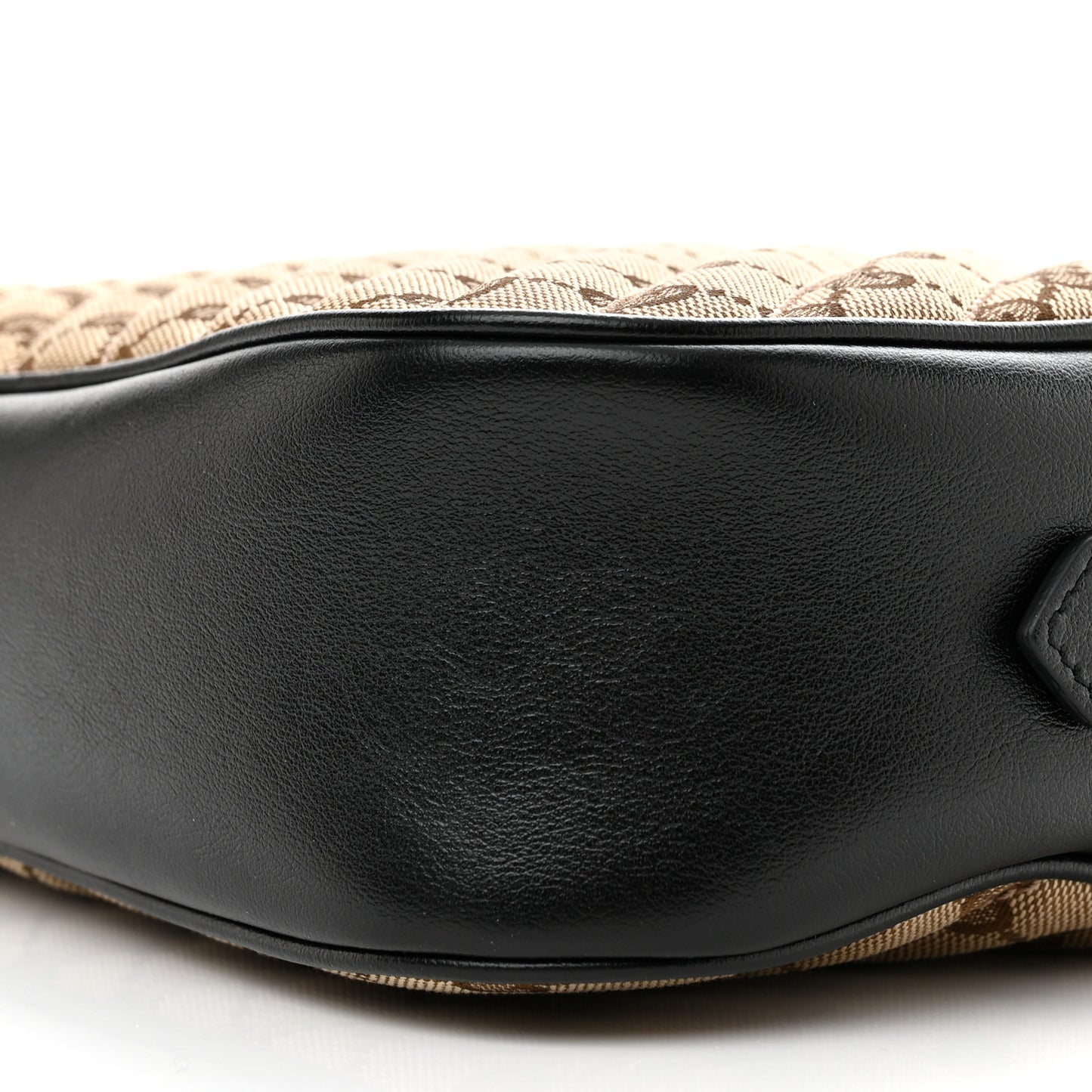 Monogram Matelasse Diagonal Small GG Marmont Chain Shoulder Bag Beige Black