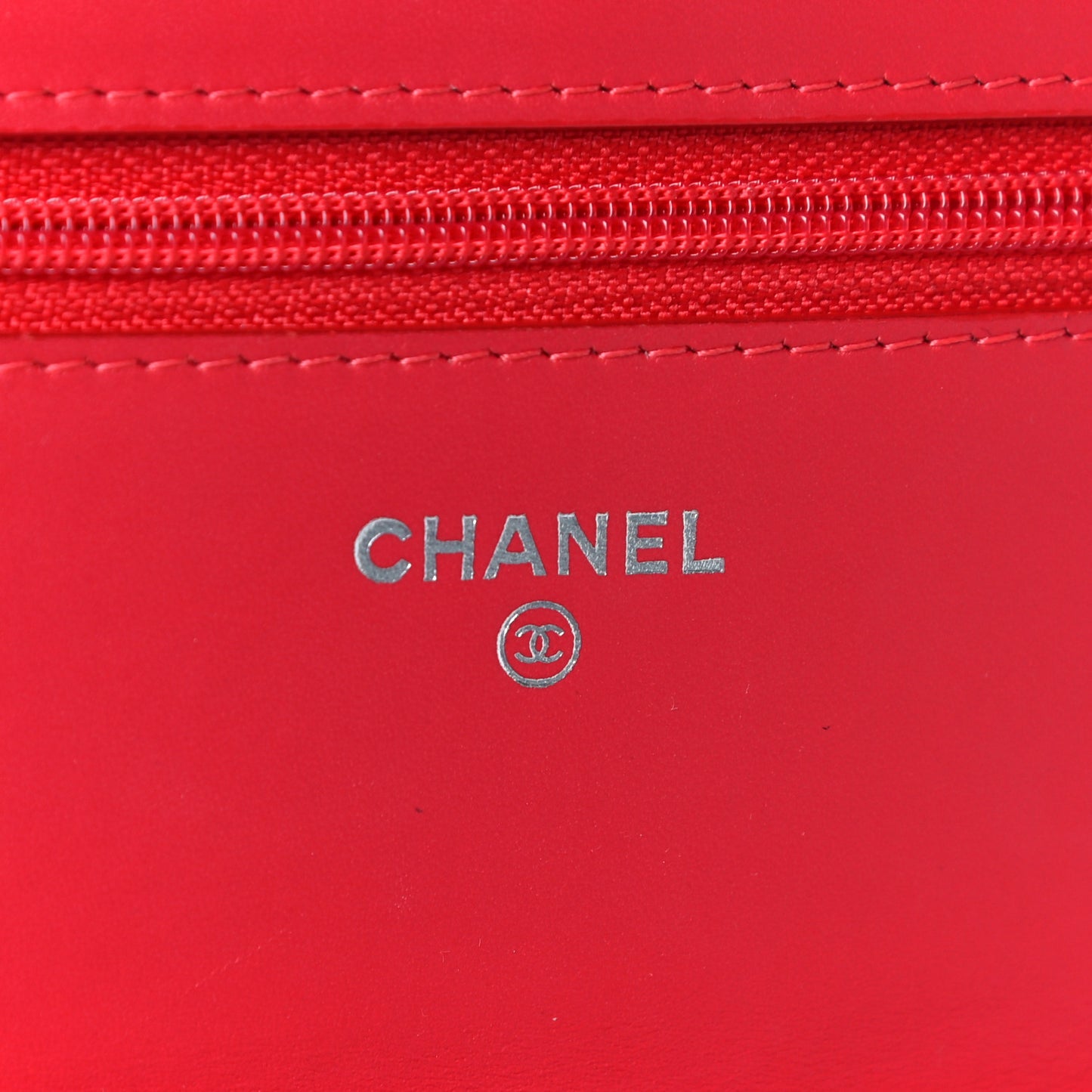 Patent Quilted Wallet On Chain WOC Red