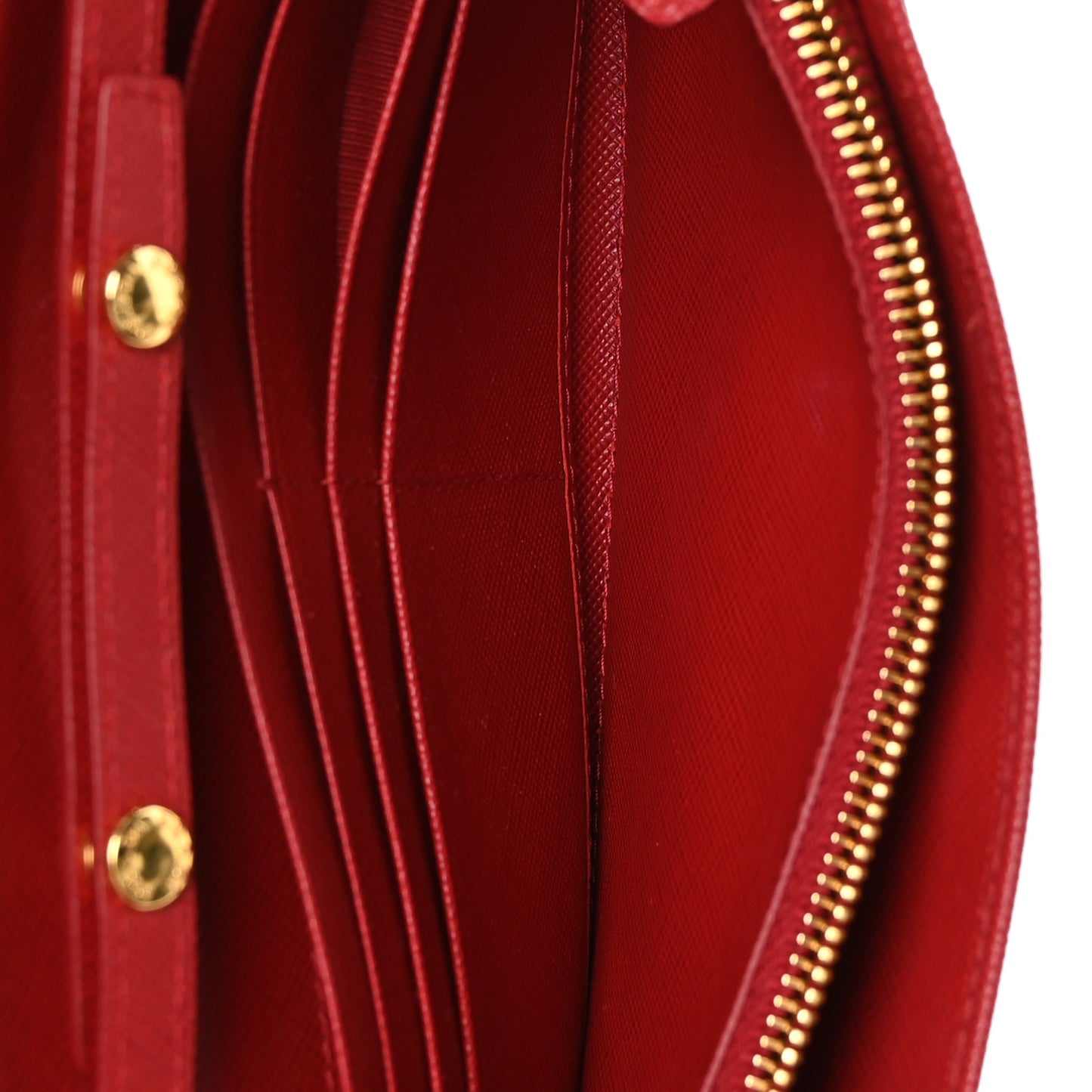 Saffiano Metal Oro Chain Wallet Fuoco