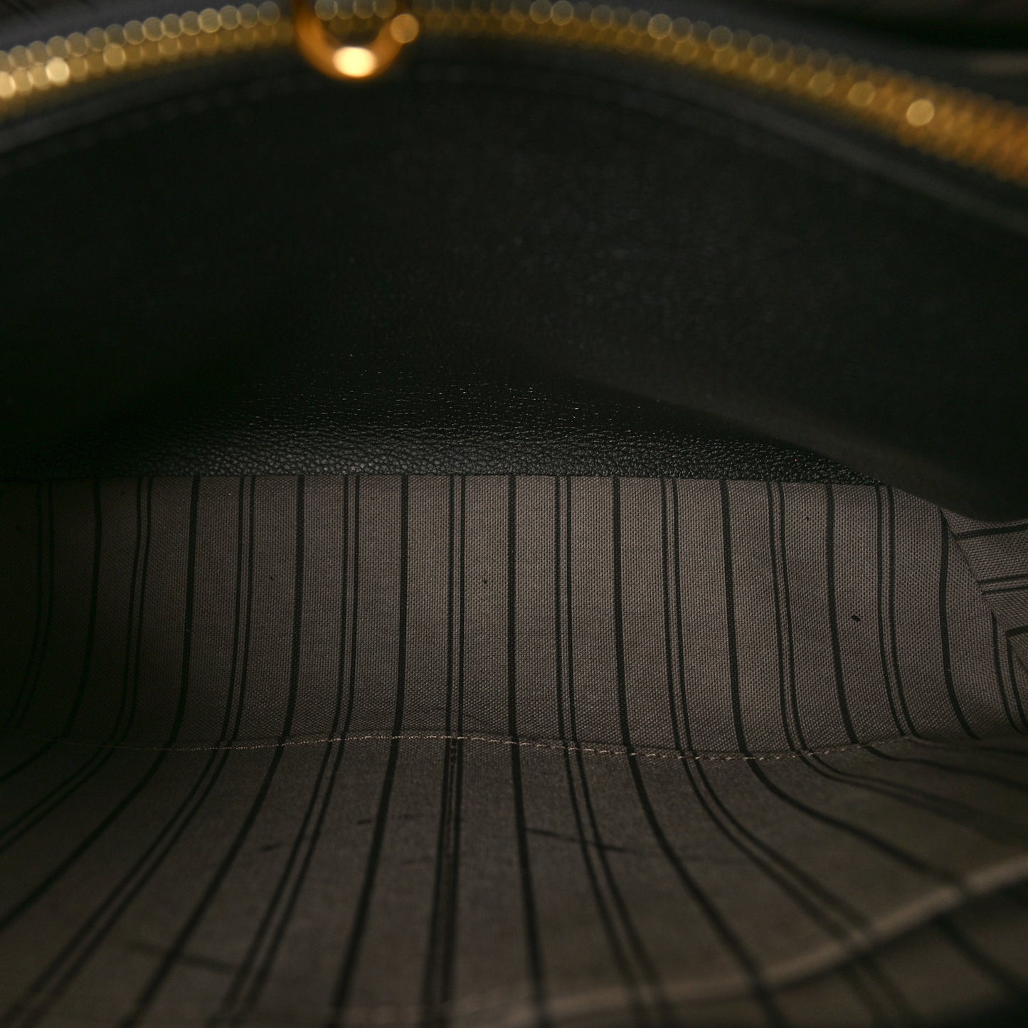 Empreinte Montaigne MM Black