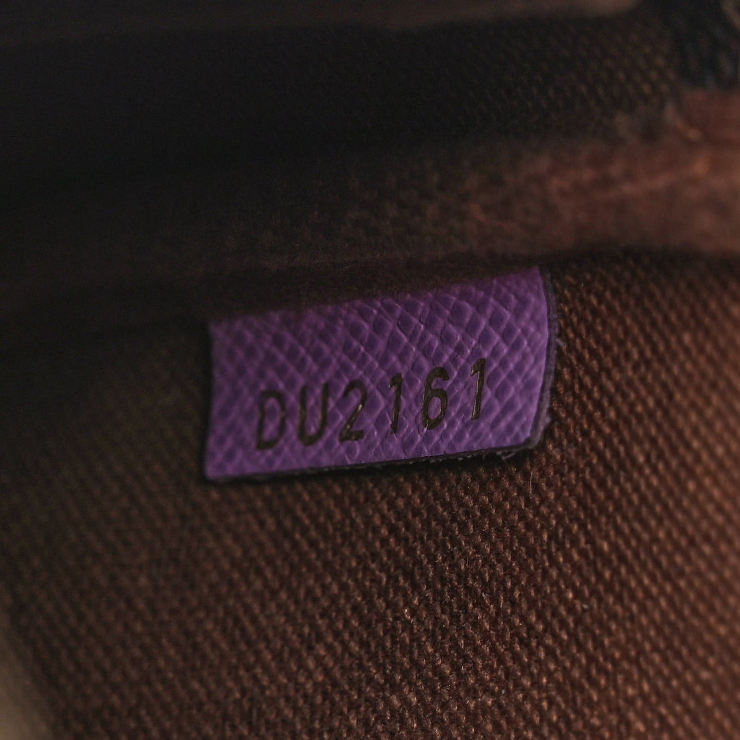 Damier Ebene Illustre Mini Pochette Accessories Violet