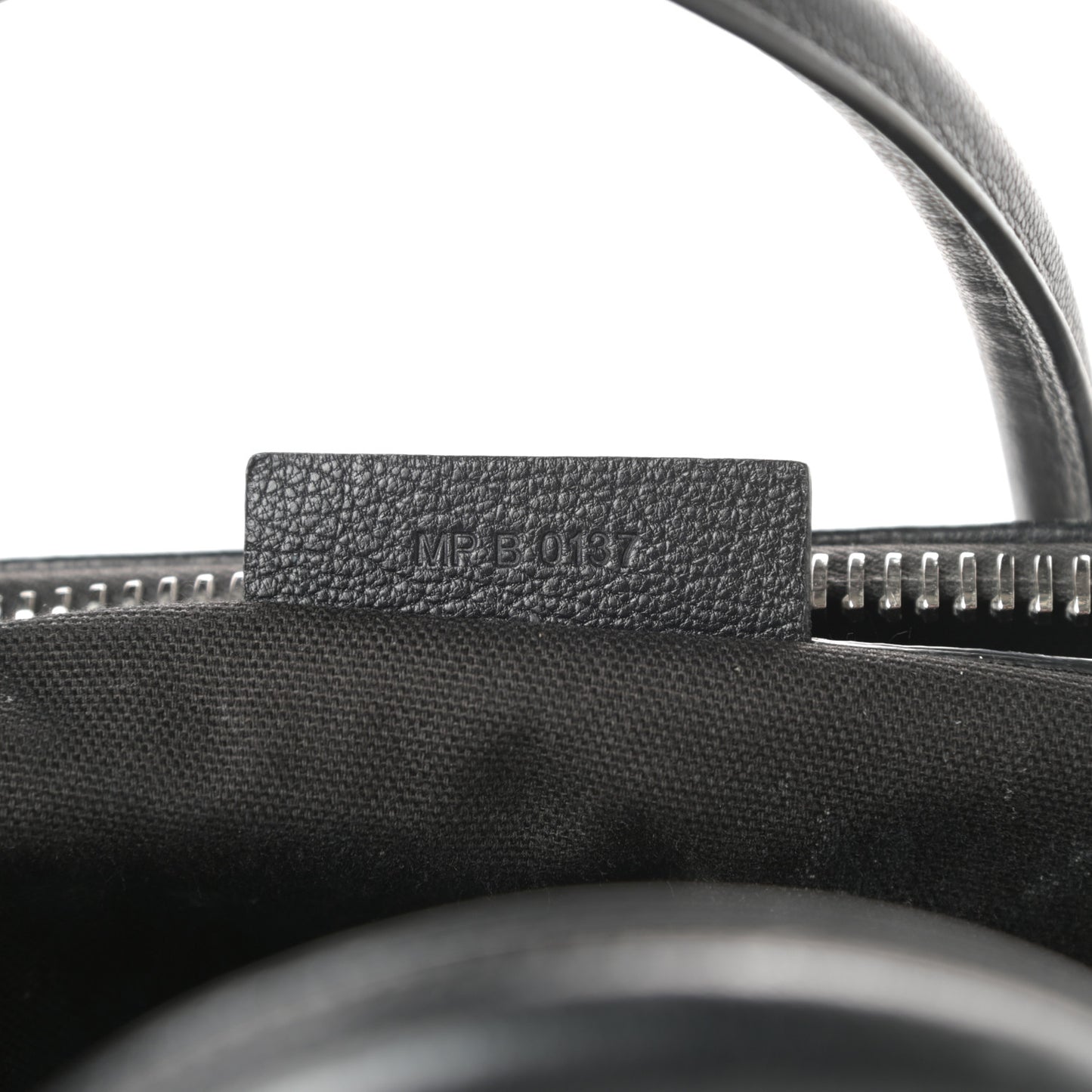 Sugar Goatskin Medium Antigona Black