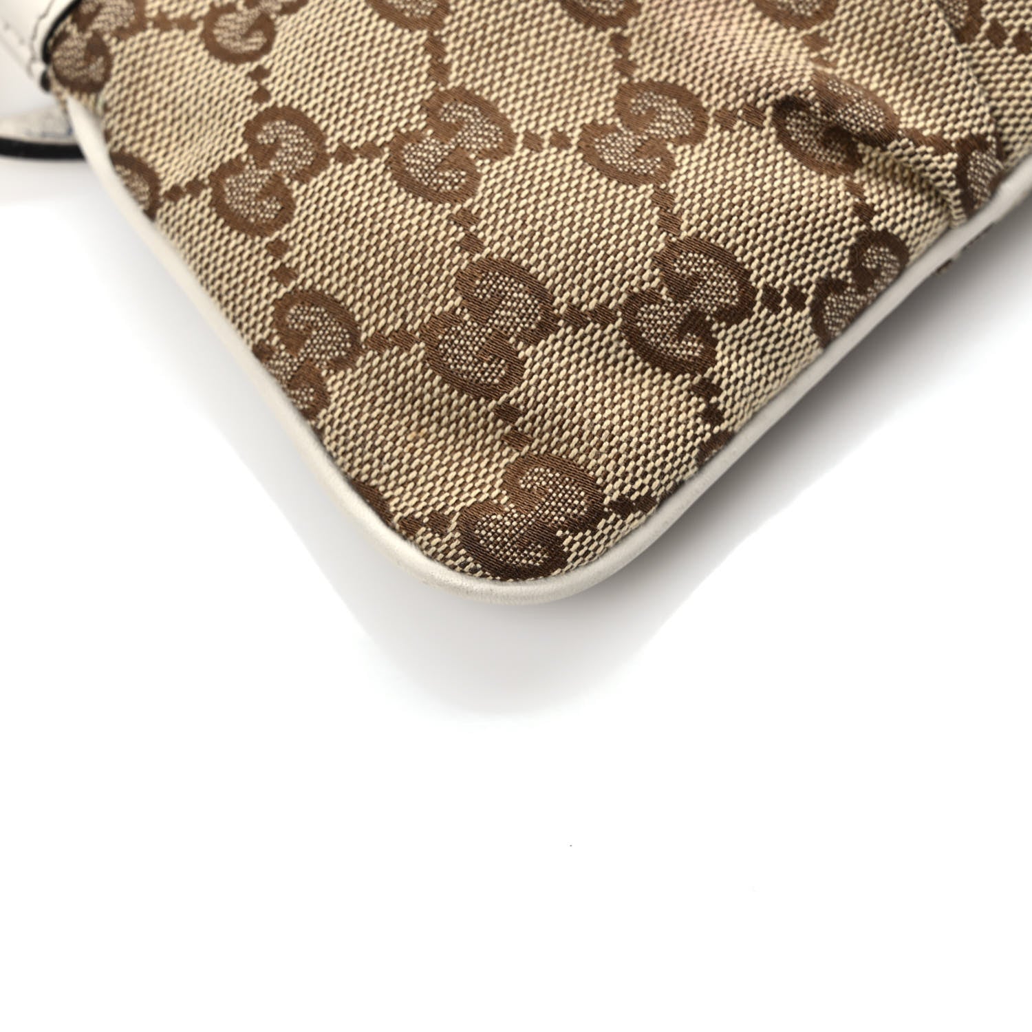 Gucci Monogram GG Heart Charm Crossbody Pochette White 9 of 14