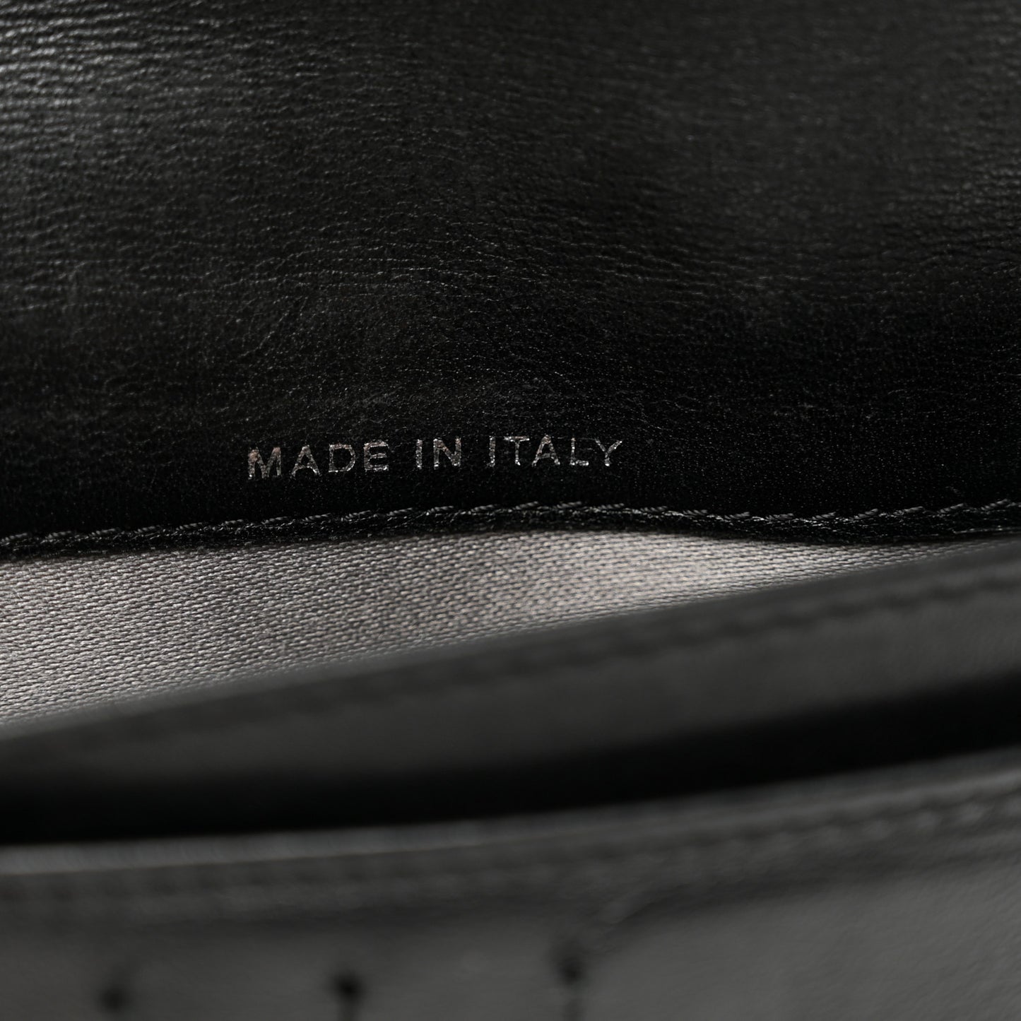 Patent Camellia Yen Wallet Black