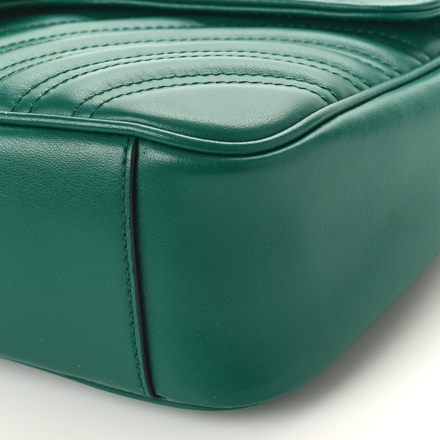 Calfskin Matelasse Small GG Marmont Shoulder Bag Emerald Green
