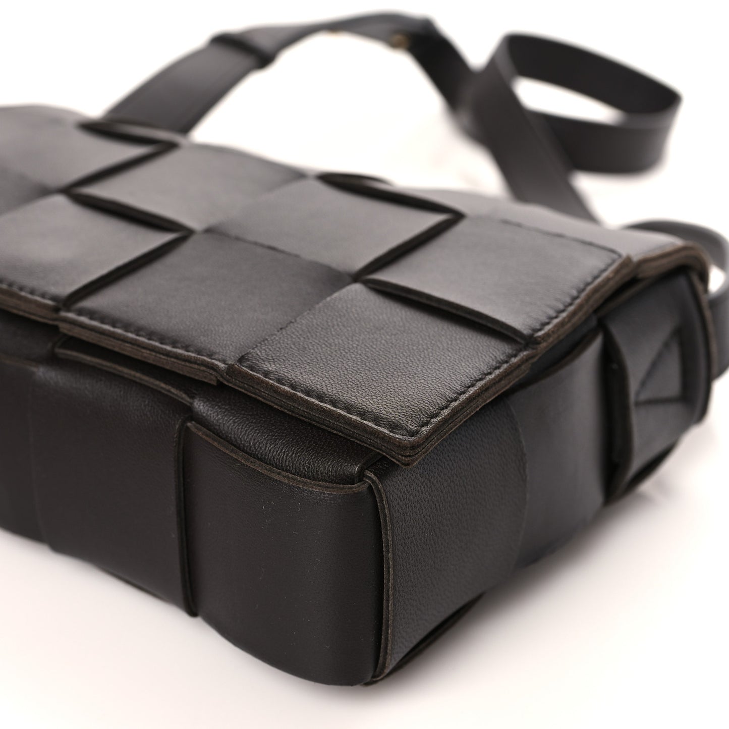 Lambskin Maxi Intrecciato Cassette Crossbody Bag Fondant