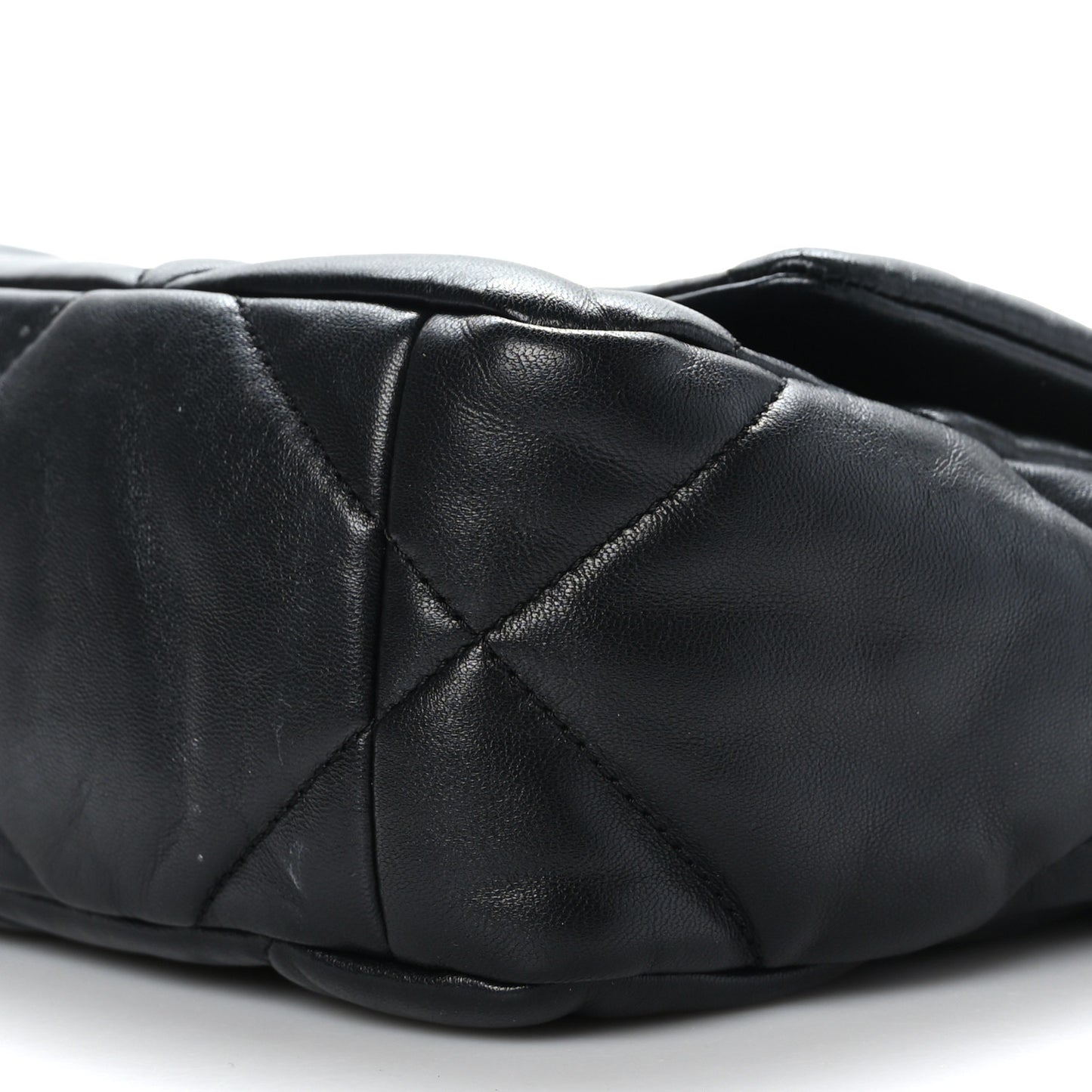 Lambskin Quilted Medium Chanel 19 Flap Black