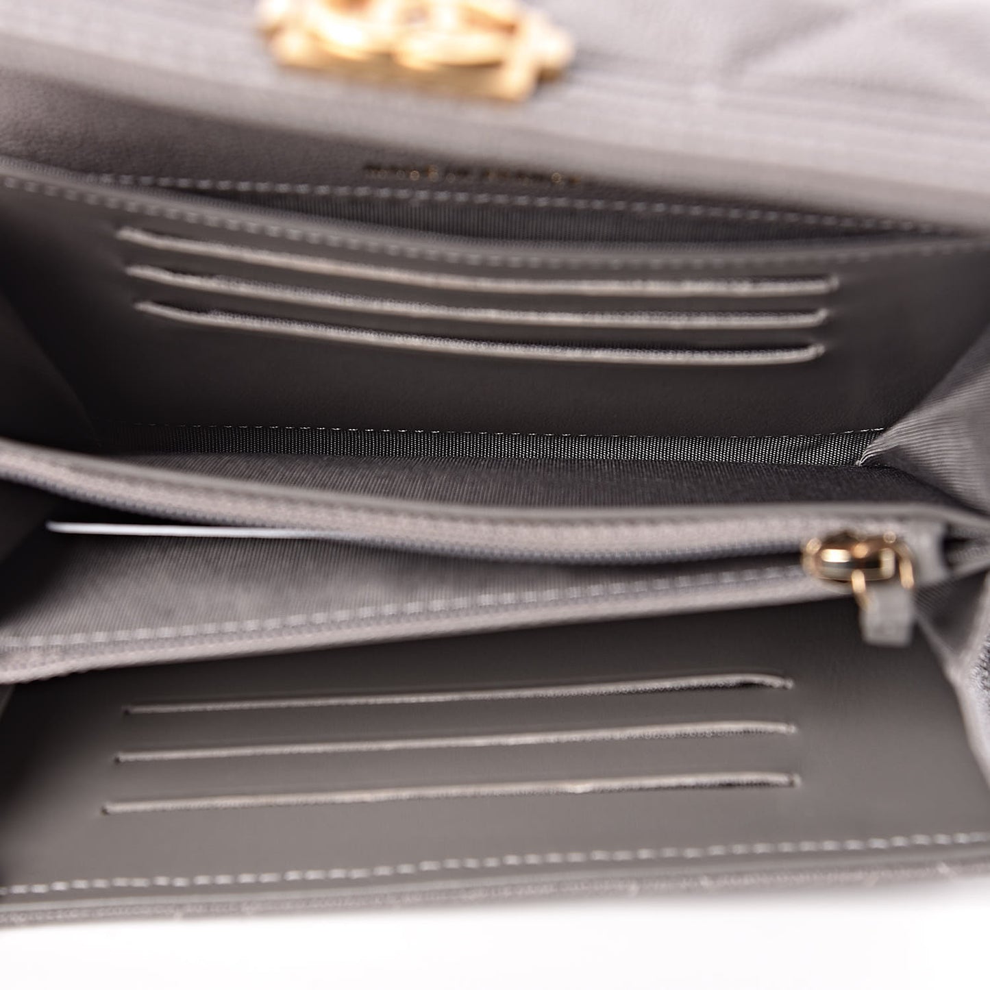 Caviar Quilted Medium Boy Flap Wallet Grey