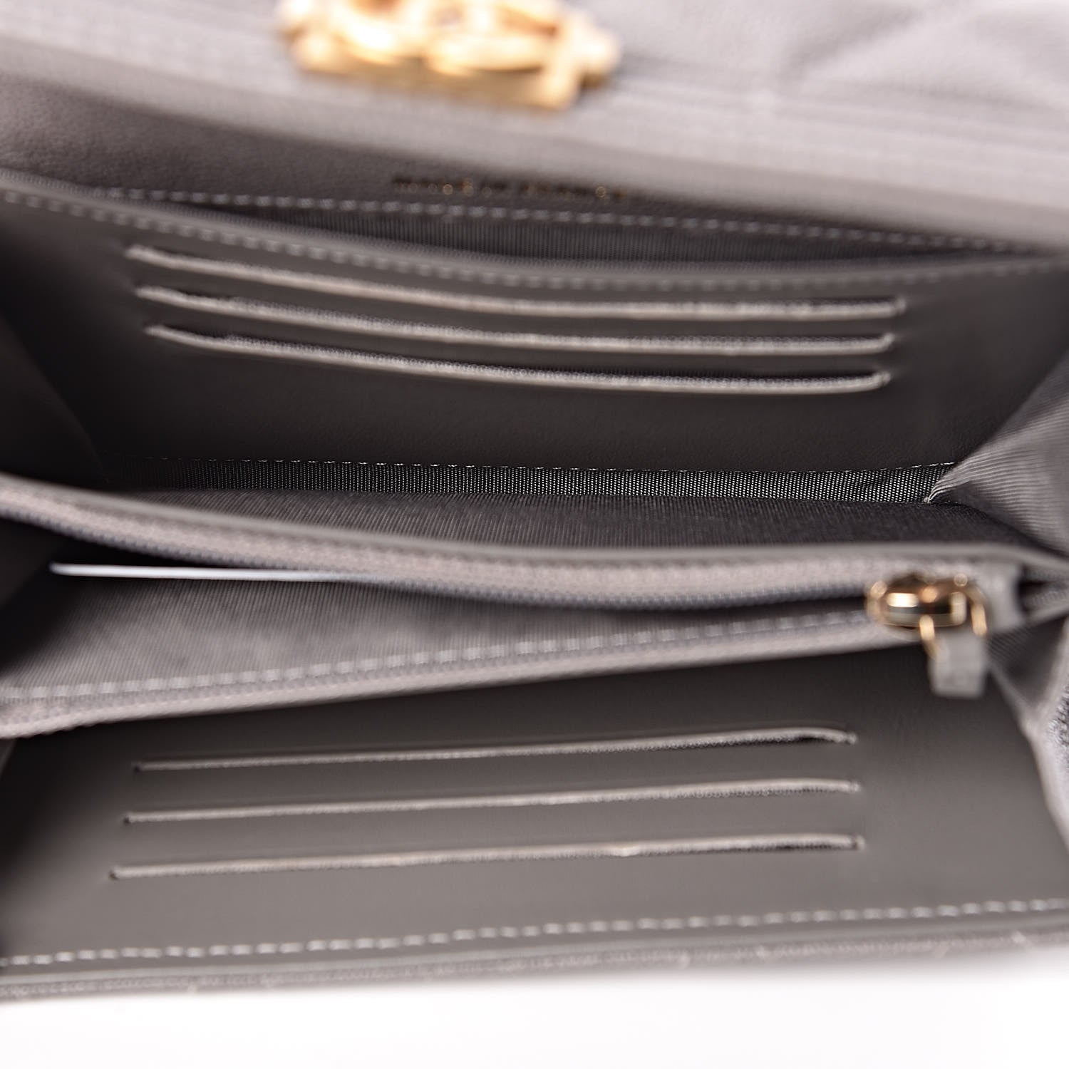 Chanel Caviar Quilted Medium Boy Flap Wallet Grey 5 of 8