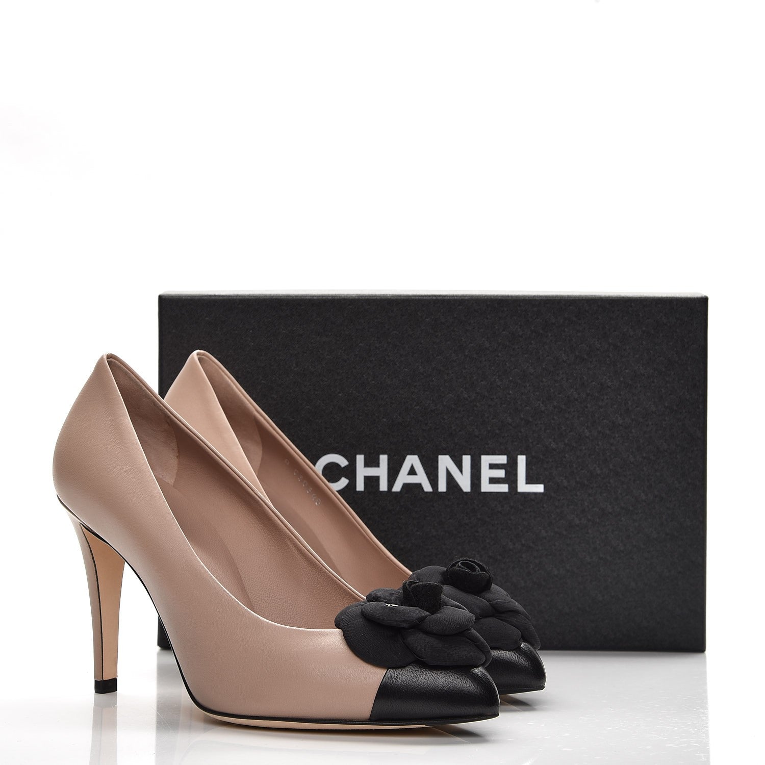 Chanel Lambskin Camellia CC Pumps 39 Light Pink Black 9 of 9