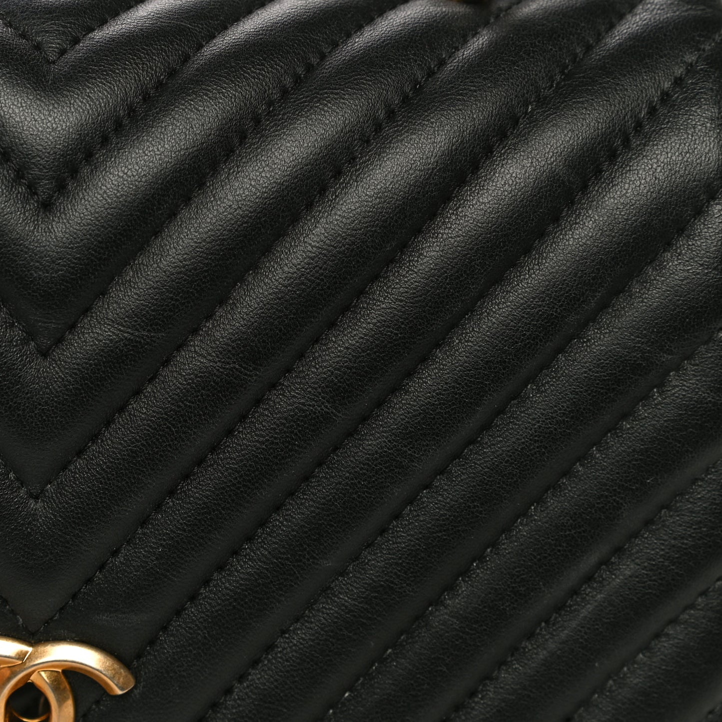 Lambskin Reverse Chevron Quilted Round Top Handle Flap Black