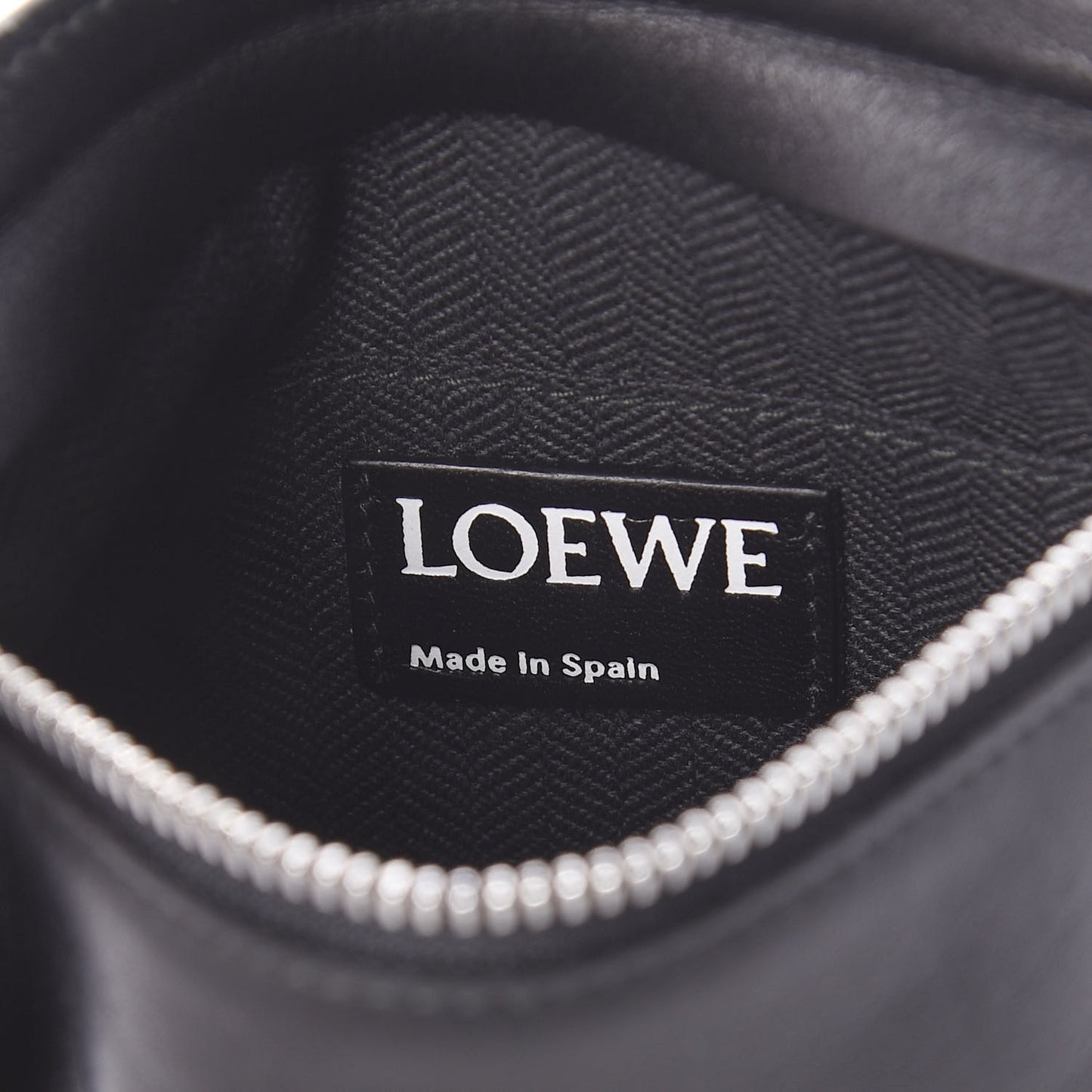 Calfskin T Pouch Black