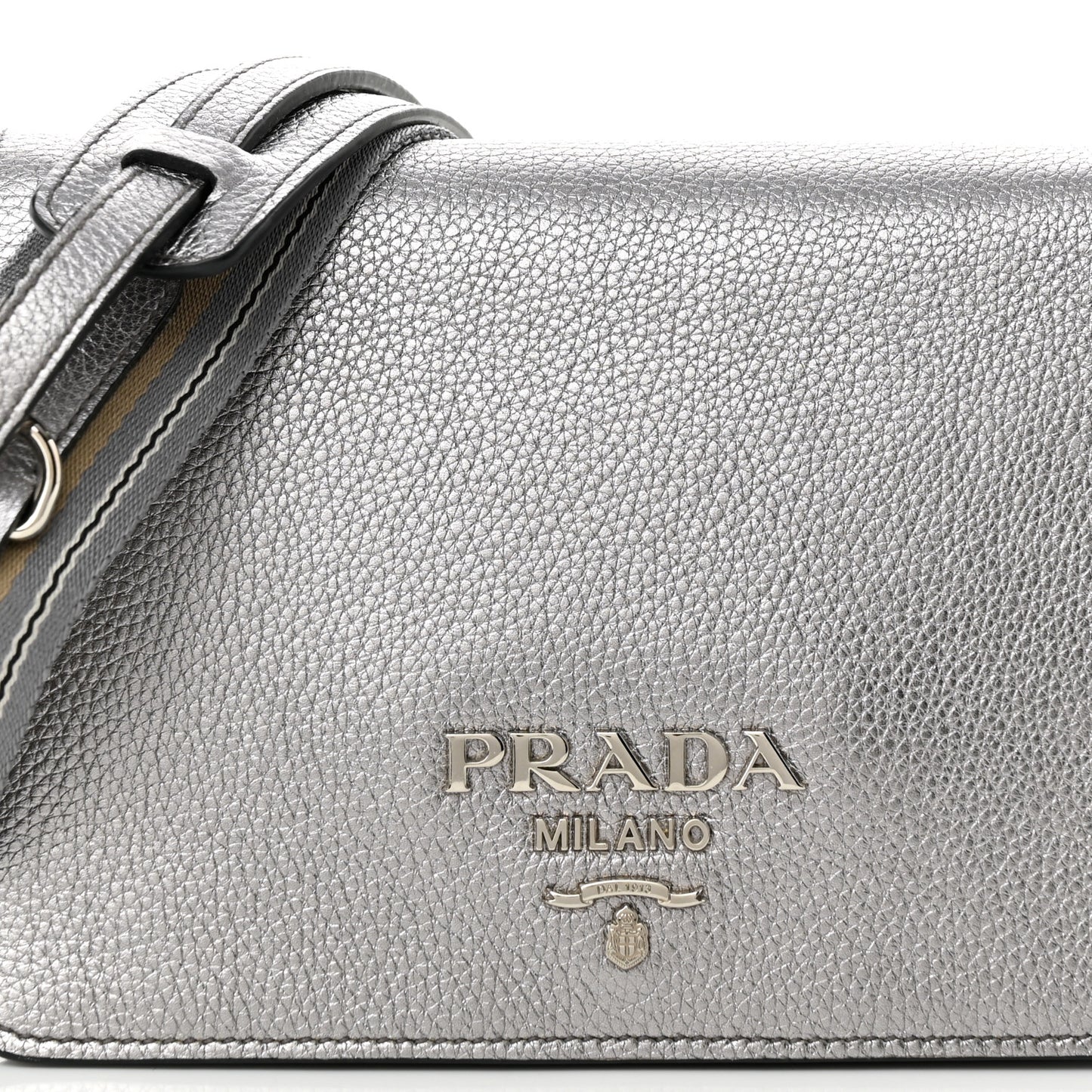Metallic Vitello Daino Flap Crossbody Cromo