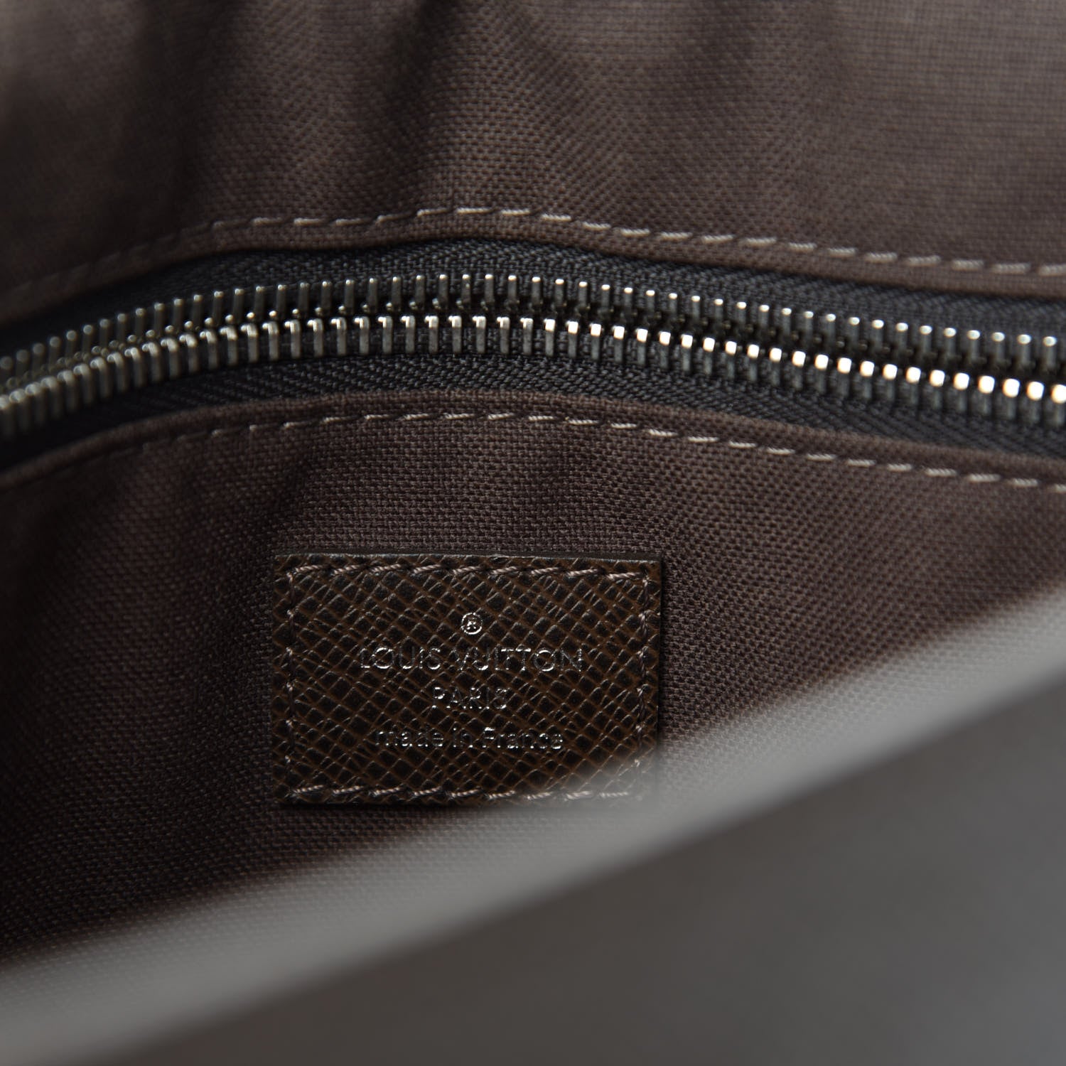 Louis Vuitton Taiga Roman PM Messenger Grizzli 13 of 15